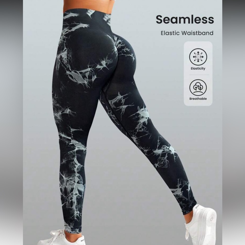 Seamless tie-dye leggings